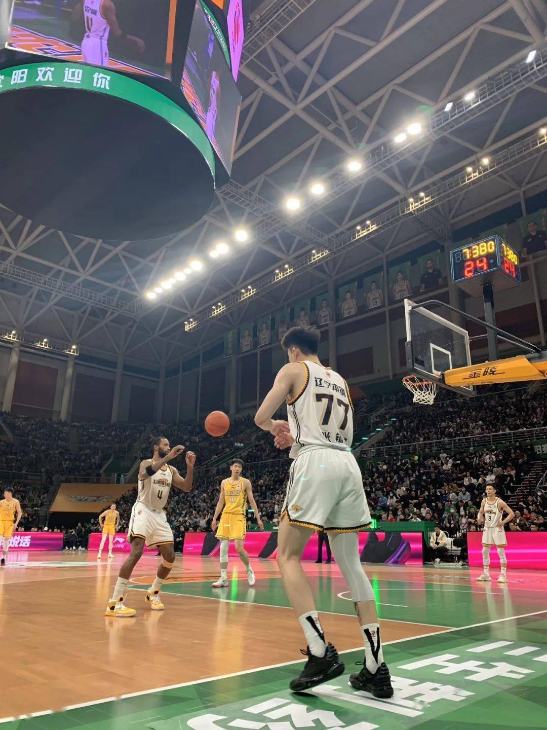 包含从上海申花围绕CBA常规赛再遭质疑到风云突变辽宁本钢赛前刷新队史纪录，尼斯围绕德国杯单刀错失的词条